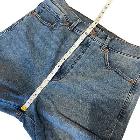 Express Super High Waisted Light Wash Raw Hem Slim Jeans Size 10 Short - Picture 12 of 16